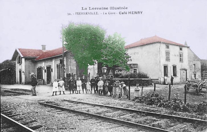 Pierreville, la gare, café HENRY